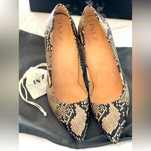 NWT INEZ faux python pumps. Size 9